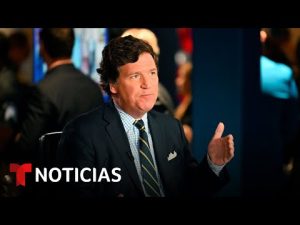 ¿Tiene Tucker Carlson una agenda política específica en su programa?
