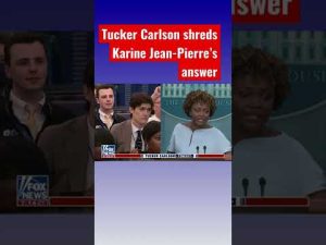 ¿Tiene Tucker Carlson una visión específica sobre el papel de EE. UU. en el mundo?